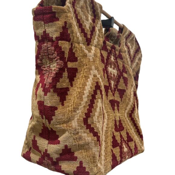 Fabric Tapestry Large Square Tote w/Wood Bar Handles - Picture 11 of 12